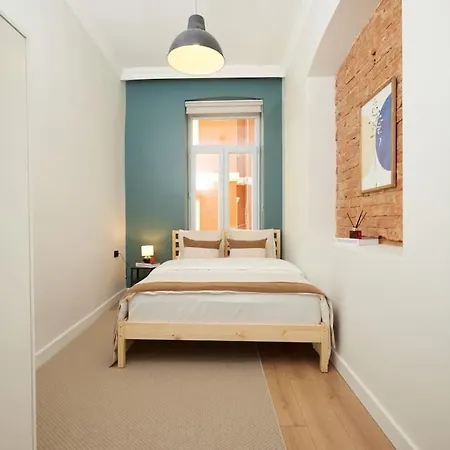 Stunning 3br 2bath Ac In Center - Santur D3 Apartment *