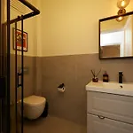 Stunning 3br 2bath Ac In Center - Santur D3 Appartamento *